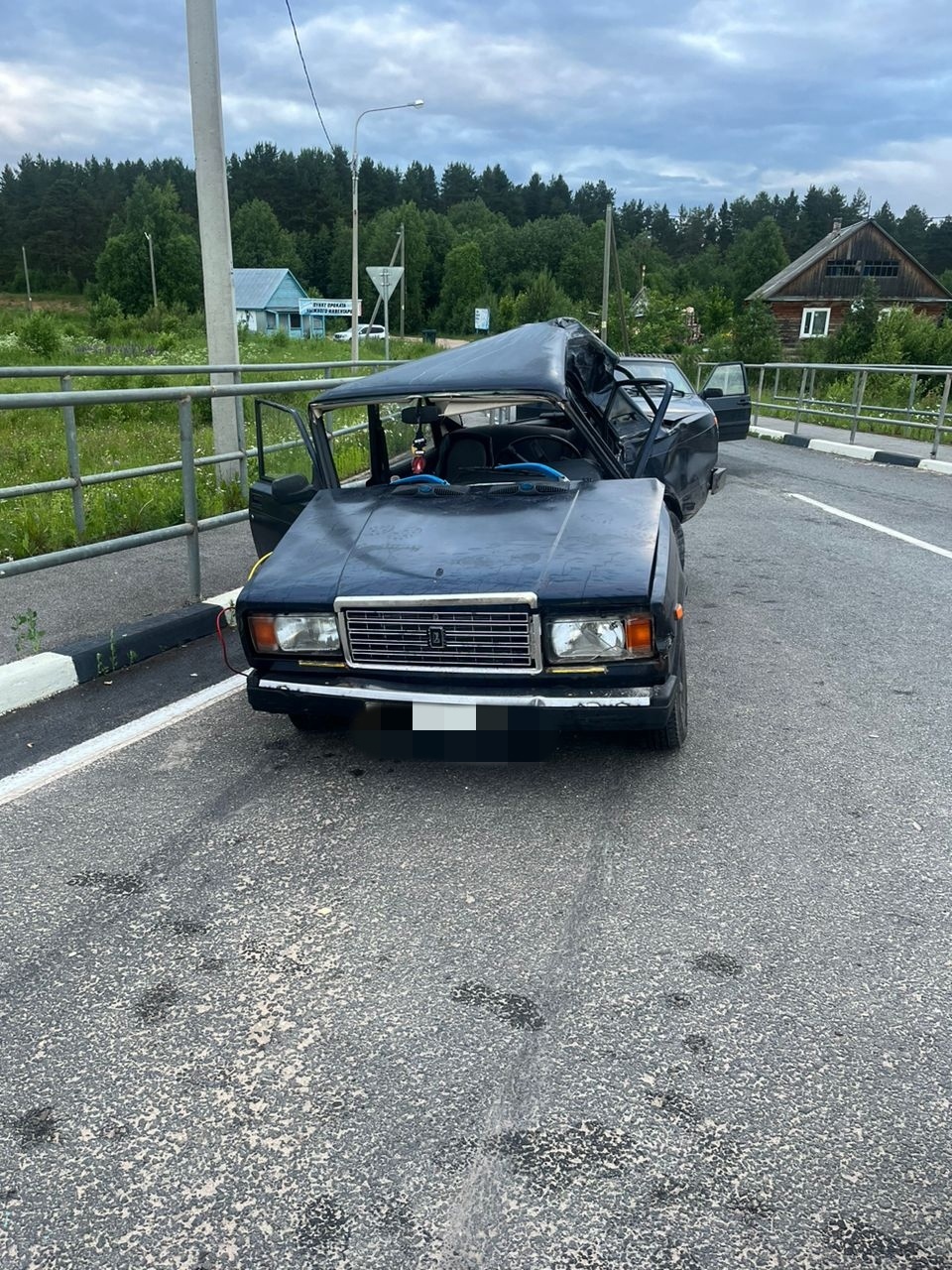 Пассажирский автобус столкнулся с ВАЗом под Вытегрой: есть погибший